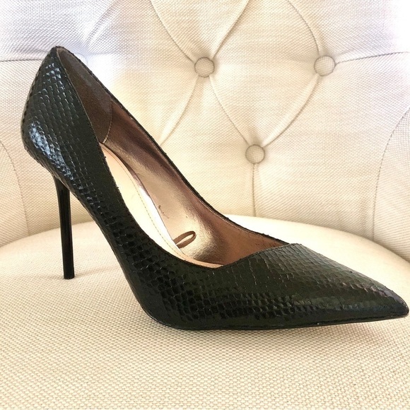 Zara Woman. Snake Embossed Stiletto Heels. Black. Size 39 (US size 8) - Picture 1 of 12